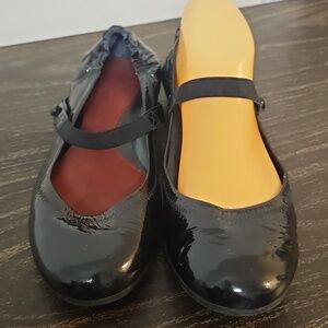 Aerosoles Black Patent Leather Mary Jane Flats size 8 B